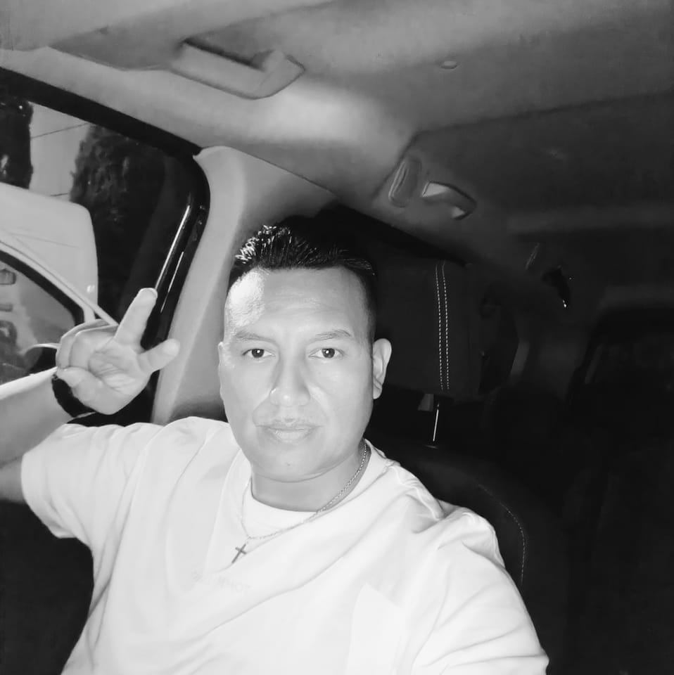 Carlos T., 35 años, Medellín